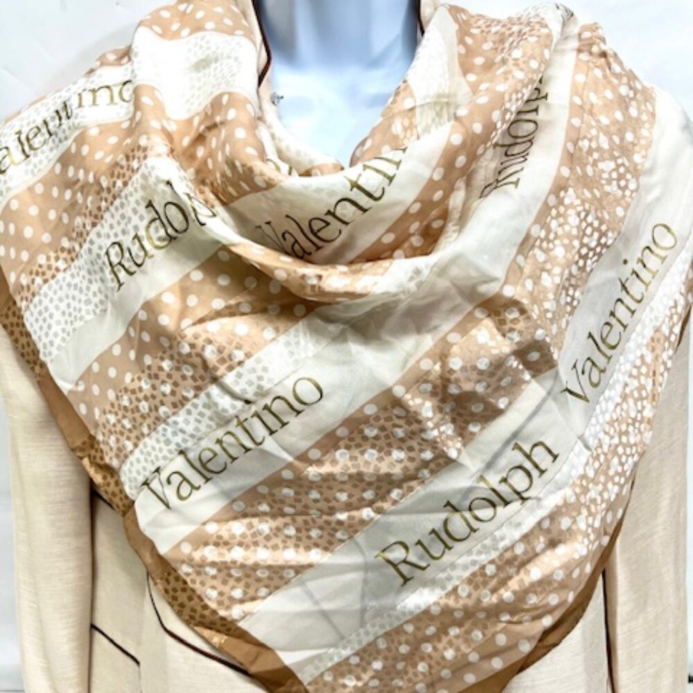 Valentino Rudolph 1921 scarf, 100% sheer silk, 38" x40" large full body wrap(35) - Picture 4 of 12